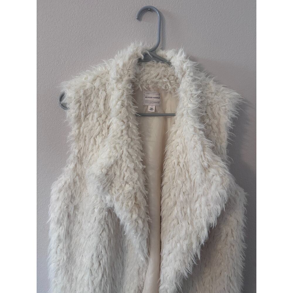 Melrose and Market size large fake fur Ivory sleeveless open teddy women's vest - Picture 4 of 5